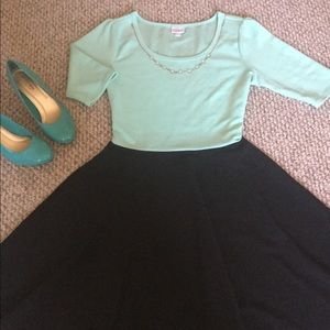 NEW Lularoe Nicole XL Solid Mint and Black.